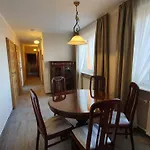 Goscinne Przy Kosciele Wang. Pensión
