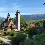 Pensión Goscinne Przy Kosciele Wang.