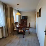 Goscinne Przy Kosciele Wang. 3*