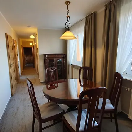 Goscinne Przy Kosciele Wang. Pensionat