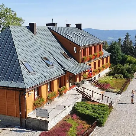 Goscinne Przy Kosciele Wang. Pensionat 3*